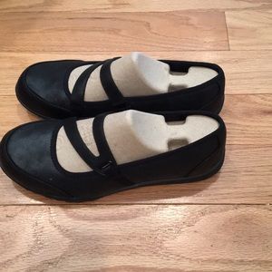 skechers breathe easy calmly